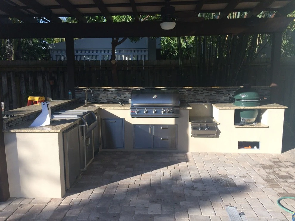 White Modern Outdoor Kitchens by Broward Landscape, Inc. - Photo 8