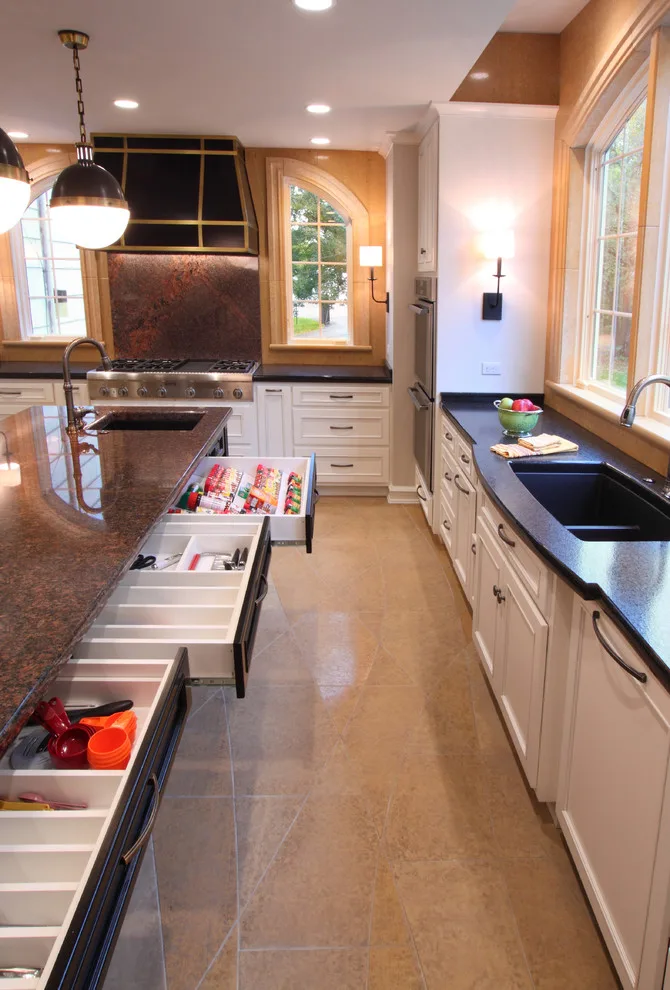 Riverside Home by Westwind Woodworkers Inc. - Photo 5