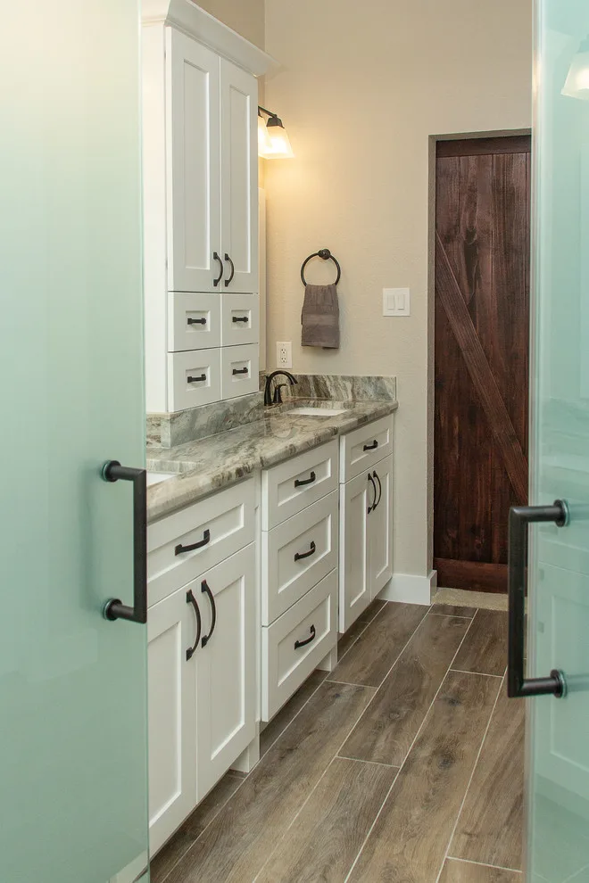 Rocky Hollow - Primary Bathroom by Griffin Design - Photo 37