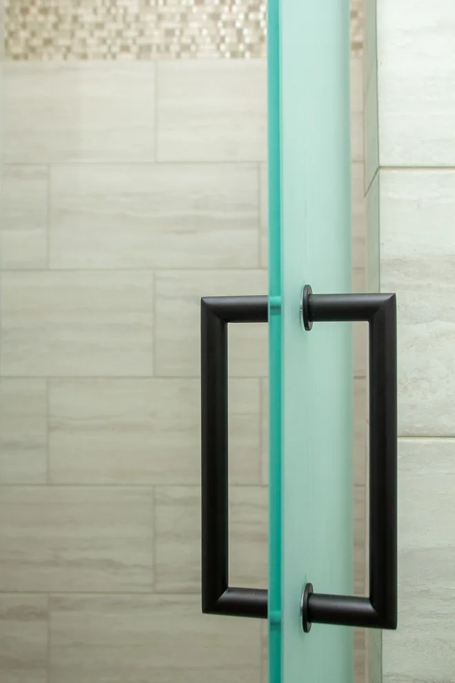 Rocky Hollow - Primary Bathroom by Griffin Design - Photo 4