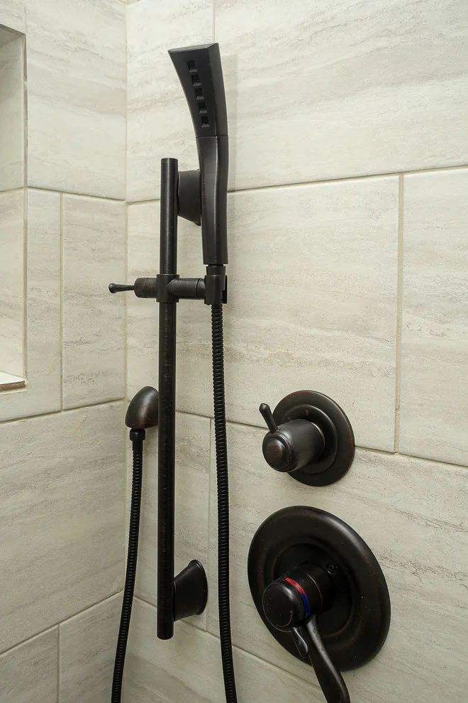 Rocky Hollow - Primary Bathroom by Griffin Design - Photo 42