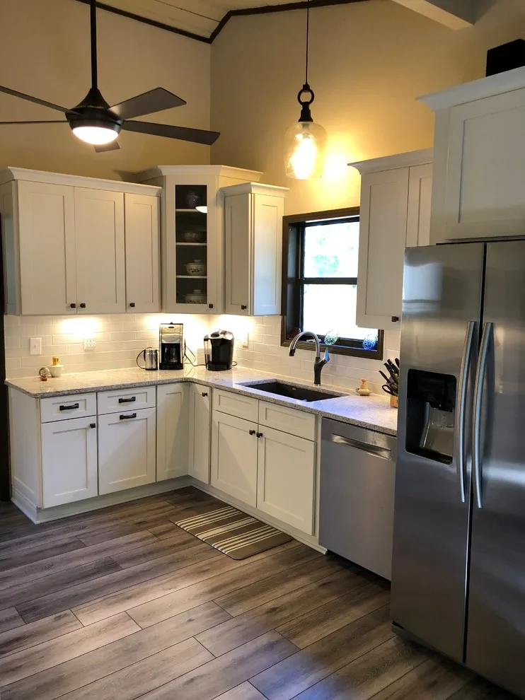Roswell Classic Kitchen by Rosa Moreno Kitchens - Photo 11
