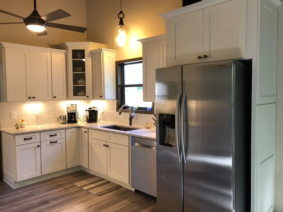 Roswell Classic Kitchen by Rosa Moreno Kitchens - Photo 8