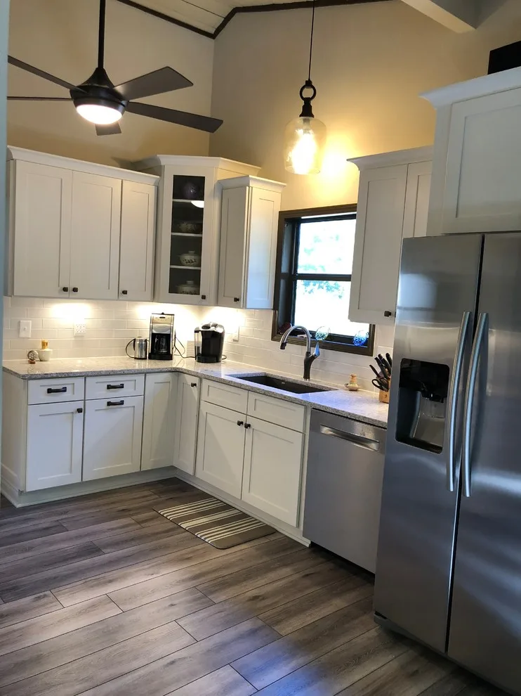 Roswell Classic Kitchen by Rosa Moreno Kitchens - Photo 6