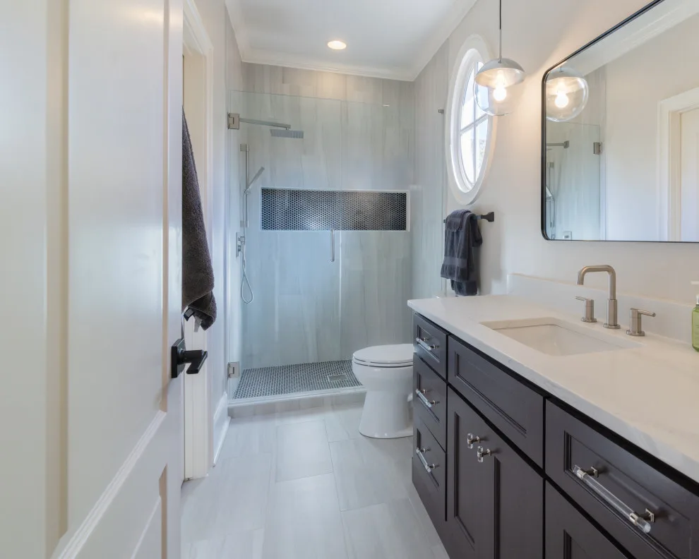 Roswell Transitional Housing by Interiors By Abraham - Photo 2
