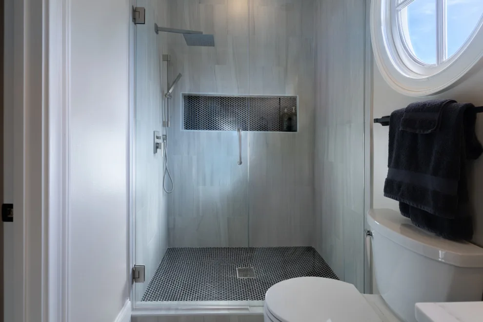 Roswell Transitional Housing by Interiors By Abraham - Photo 32