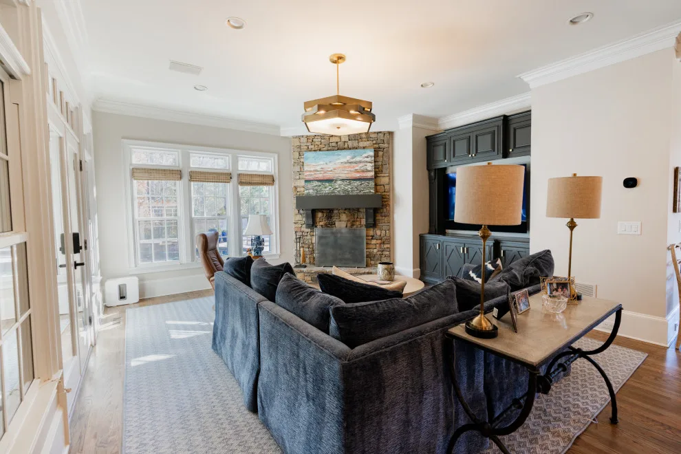 Roswell Transitional Housing by Interiors By Abraham - Photo 28