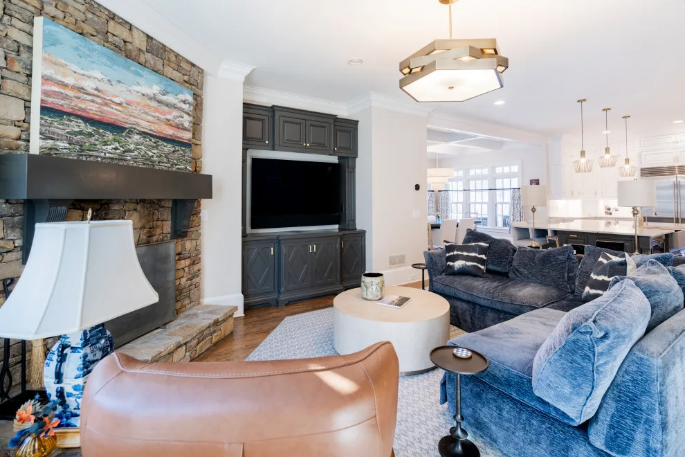 Roswell Transitional Housing by Interiors By Abraham - Photo 25