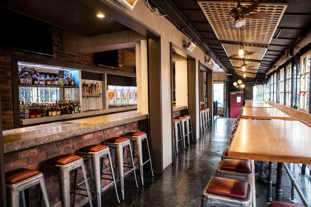 Hollywood Royal Eatery & Lounge by Architectural Fine Finishes Dba Property Partners - Photo 12