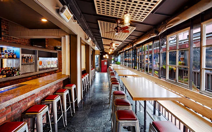 Hollywood Royal Eatery & Lounge by Architectural Fine Finishes Dba Property Partners - Photo 14