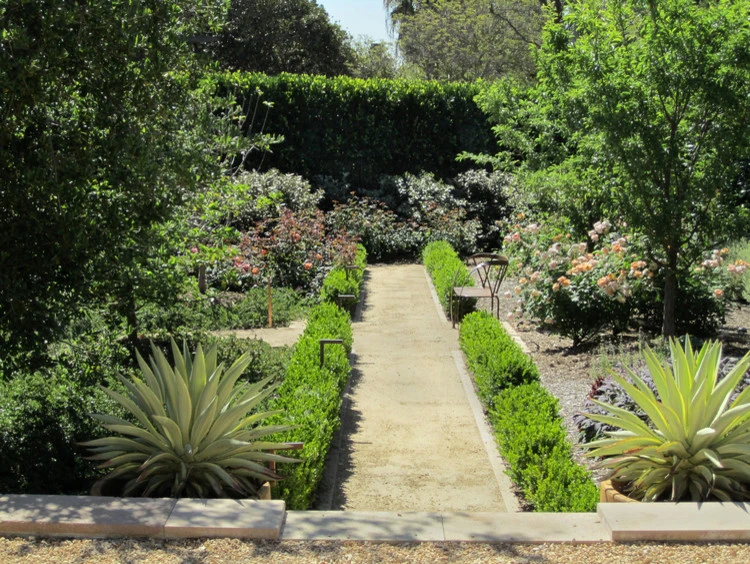 Modern Tranquility by Campion Walker Landscapes - Photo 6