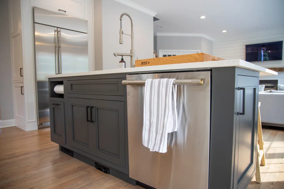 SLAM....DUNCAN PHYFE .... SLINGERLANDS NEW YORK by Zarrillo's Custom Design Kitchens, Inc. - Photo 7