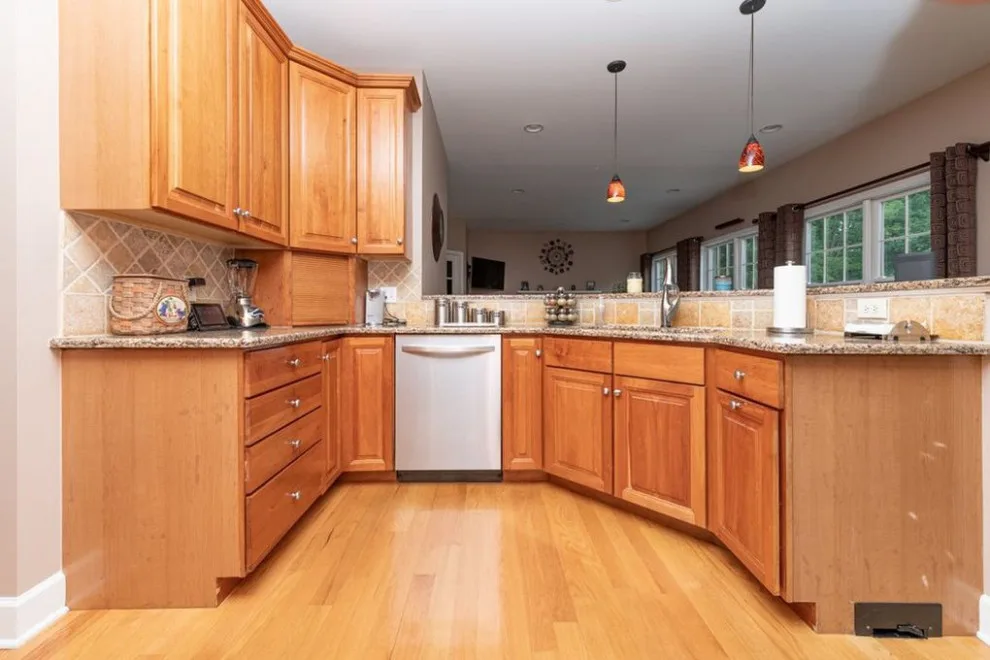 SLAM....DUNCAN PHYFE .... SLINGERLANDS NEW YORK by Zarrillo's Custom Design Kitchens, Inc. - Photo 21