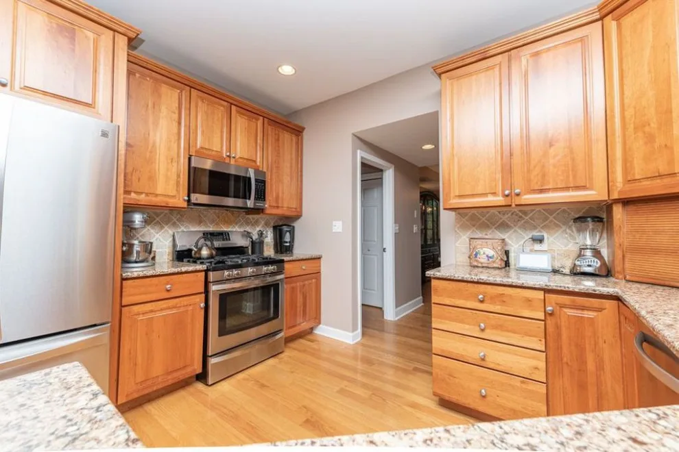 SLAM....DUNCAN PHYFE .... SLINGERLANDS NEW YORK by Zarrillo's Custom Design Kitchens, Inc. - Photo 9