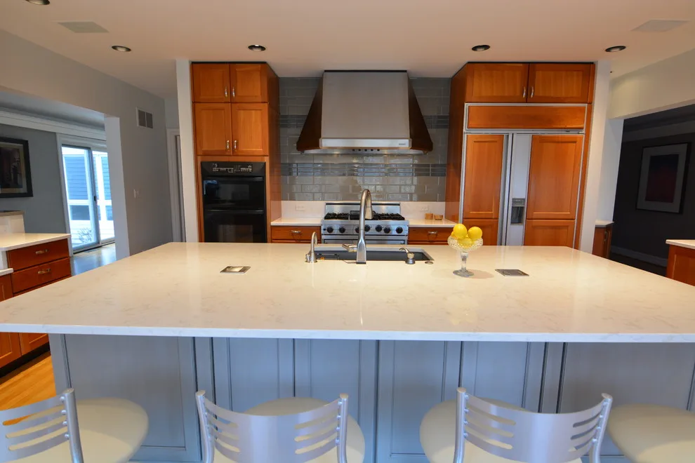 Contemporary Dual Hue Design by Distinctive Designs For Kitchens And Baths - Photo 2