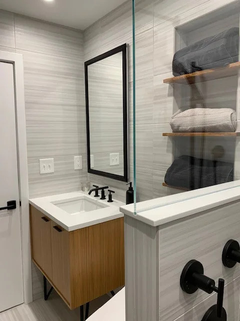 Compact Modern Complete Bathroom by Lifestyle Kitchen & Bath Design, LLC - Photo 9