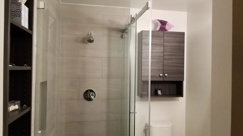 Compact contemporary restroom by Jamie Tamanaha With Florcraft Carpet One - Photo 9