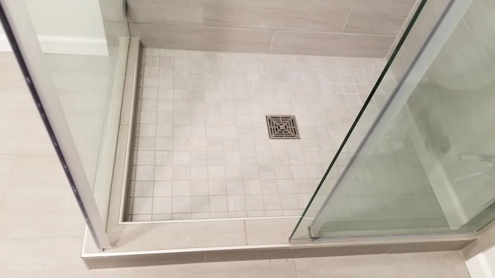 Compact contemporary restroom by Jamie Tamanaha With Florcraft Carpet One - Photo 7