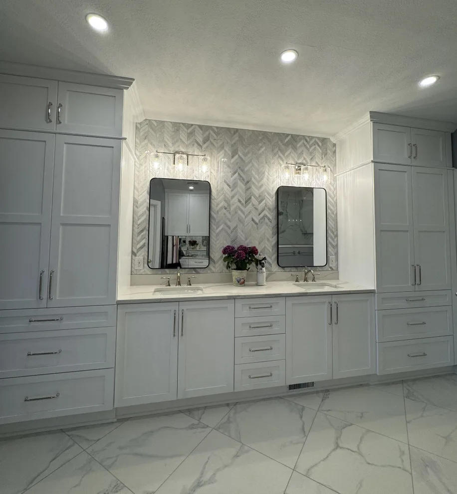 Elegant Retreat: Master Bathroom Makeover by Haute Designs - Photo 2