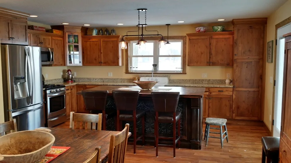 Whitley South Kitchen by Roanoke Woodworking Inc. - Photo 5