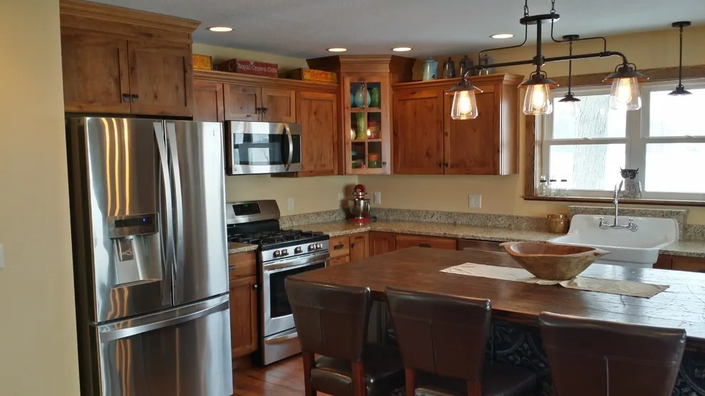 Whitley South Kitchen by Roanoke Woodworking Inc. - Photo 4
