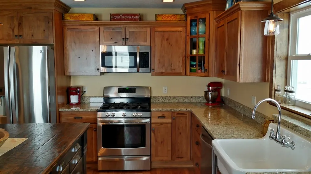 Whitley South Kitchen by Roanoke Woodworking Inc. - Photo 3