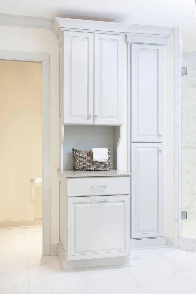 Ample Bathroom by Kitchens Unlimited - Photo 6