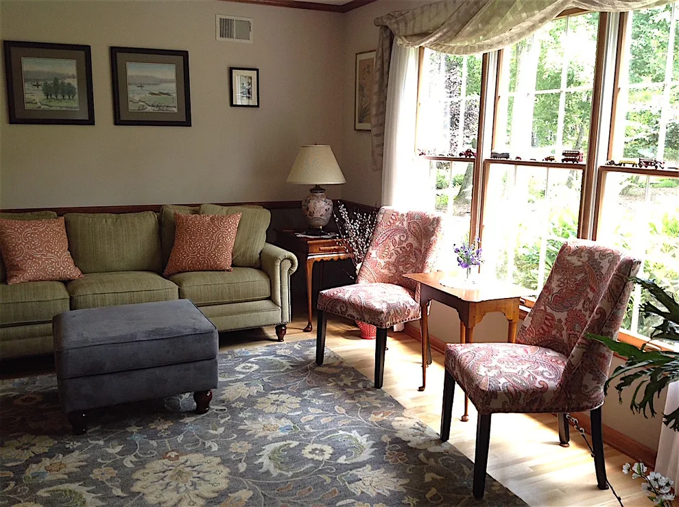 Ins & Outs Decorating, LLC - Photo 4