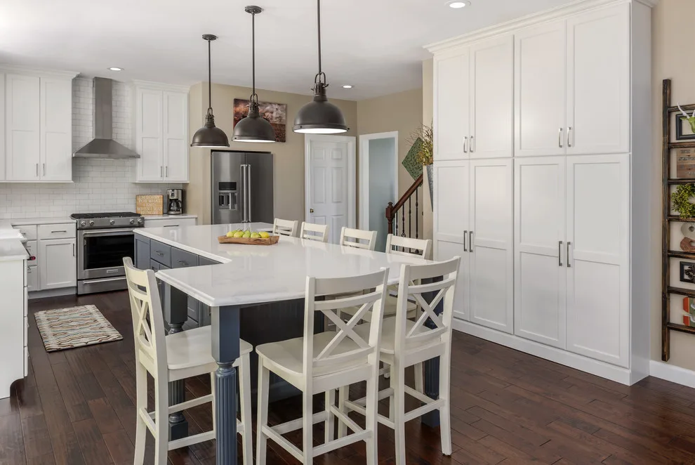 Nantucket Island Court Kitchen by Detailed Designs By Denise - Photo 5
