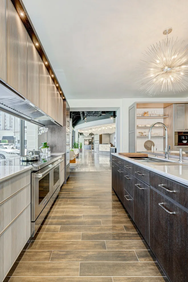 Houston Showroom for Sub-Zero, Wolf, and Cove - Classic Style by Bentwood Of Houston - Photo 10