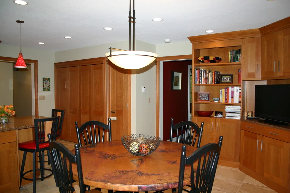 Distinctive Designs For Kitchens And Baths - Photo 2