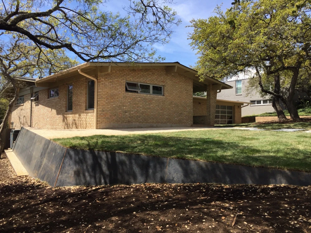 west austin mid century by D-CRAIN Design And Construction - Photo 2