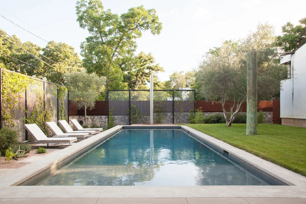 central austin back yard by D-CRAIN Design And Construction - Photo 9