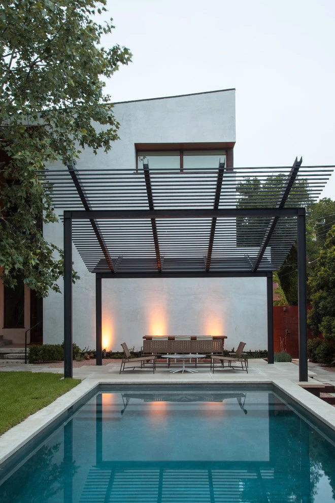 central austin back yard by D-CRAIN Design And Construction - Photo 7