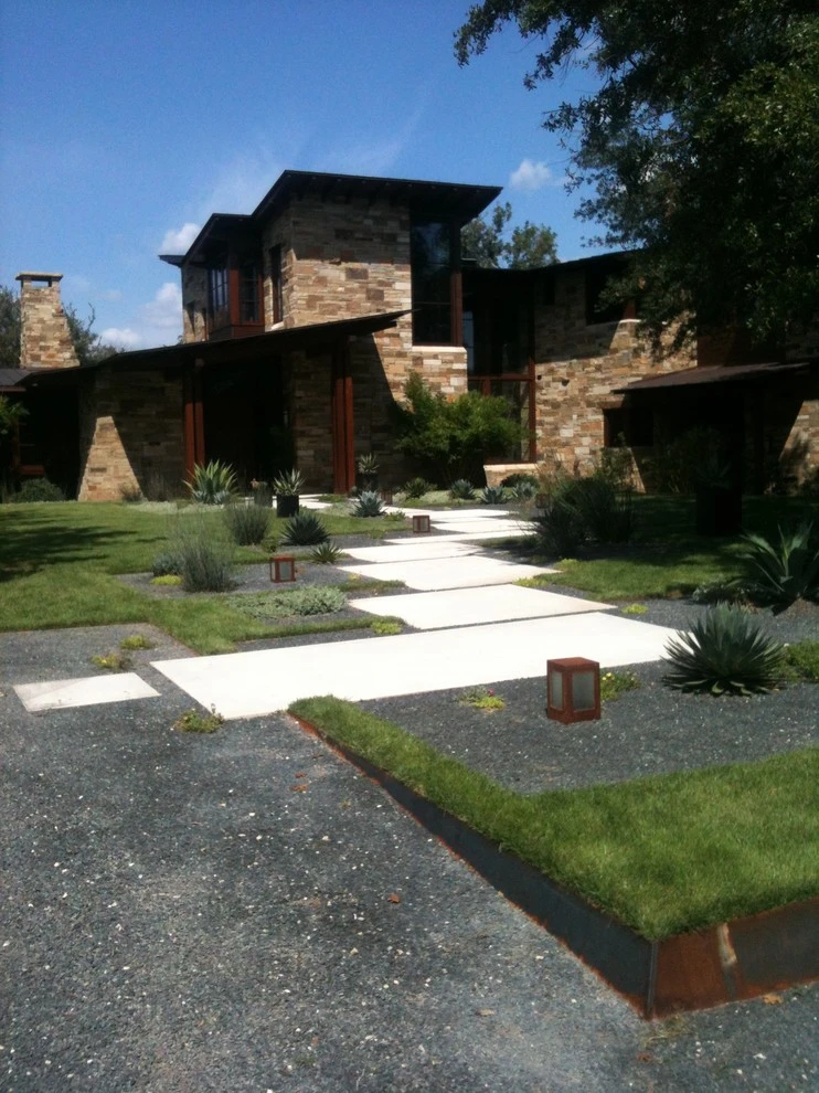 west austin estate by D-CRAIN Design And Construction - Photo 3