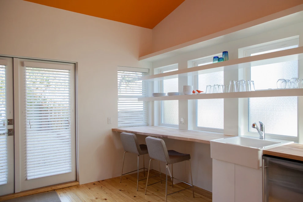 studio suite by D-CRAIN Design And Construction - Photo 13