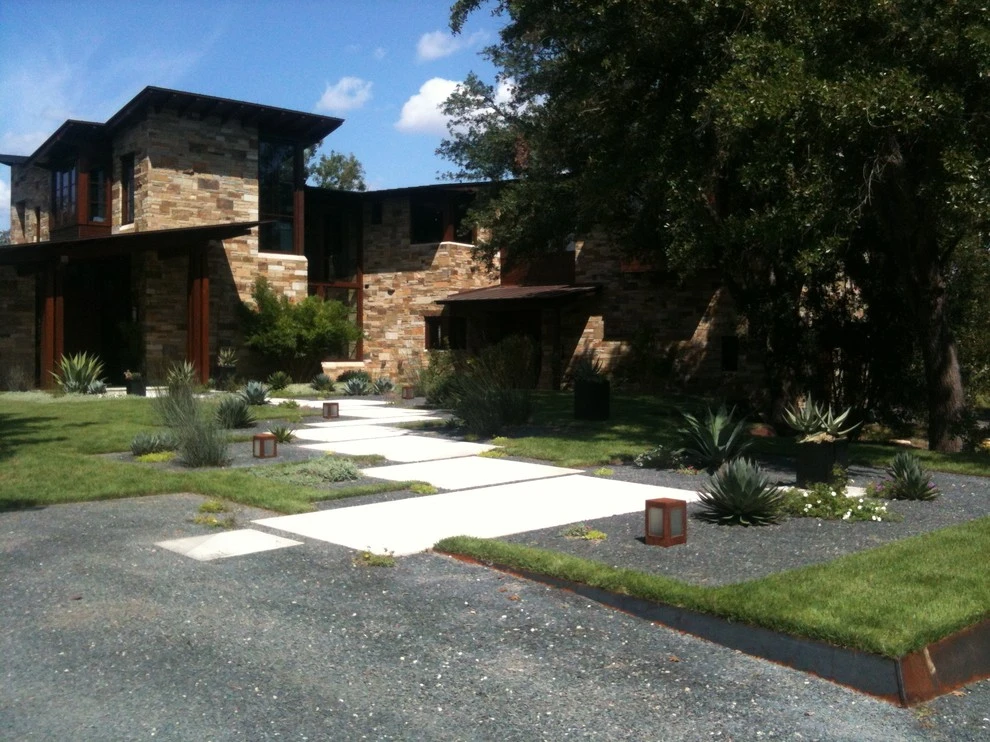 west austin estate by D-CRAIN Design And Construction - Photo 5