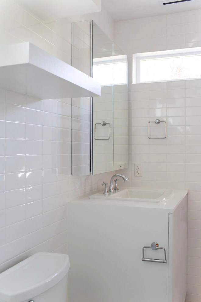 studio suite by D-CRAIN Design And Construction - Photo 8