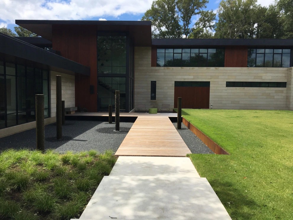 central austin estate by D-CRAIN Design And Construction - Photo 3