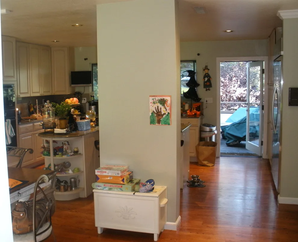 Classic Kitchen and Family Area by Melinamade - Residential Design + Interiors - Photo 9