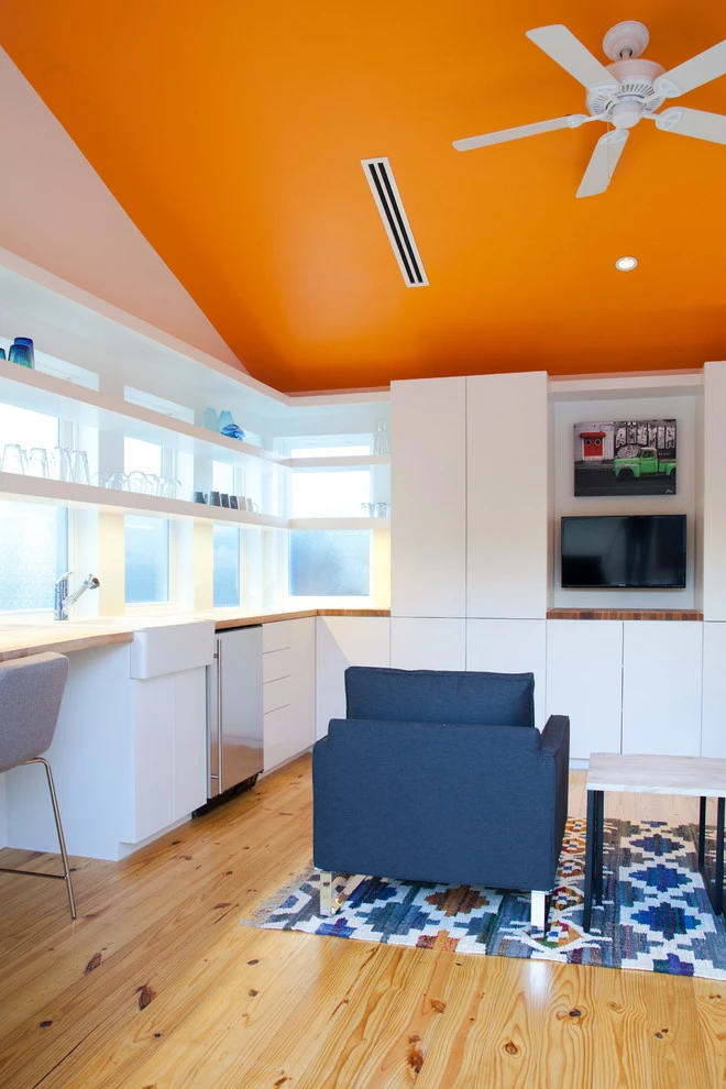 studio suite by D-CRAIN Design And Construction - Photo 15