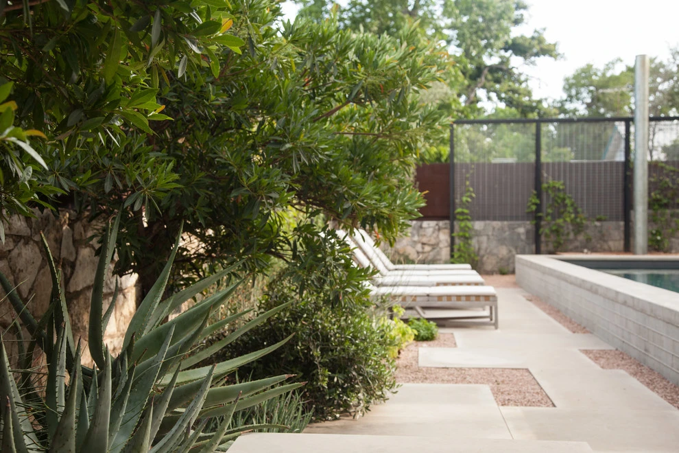 D-CRAIN Design And Construction - Photo 2