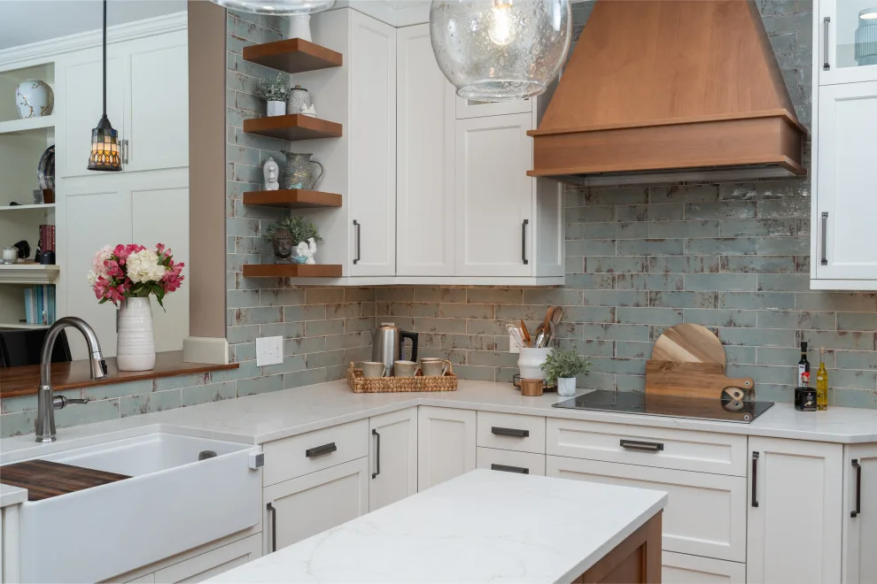 classic multicolored kitchen by Tricia Hauser Tidemann - Photo 6