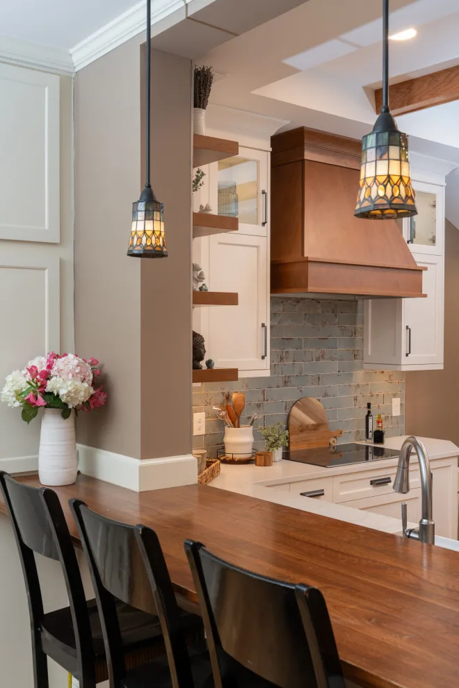 classic multicolored kitchen by Tricia Hauser Tidemann - Photo 5
