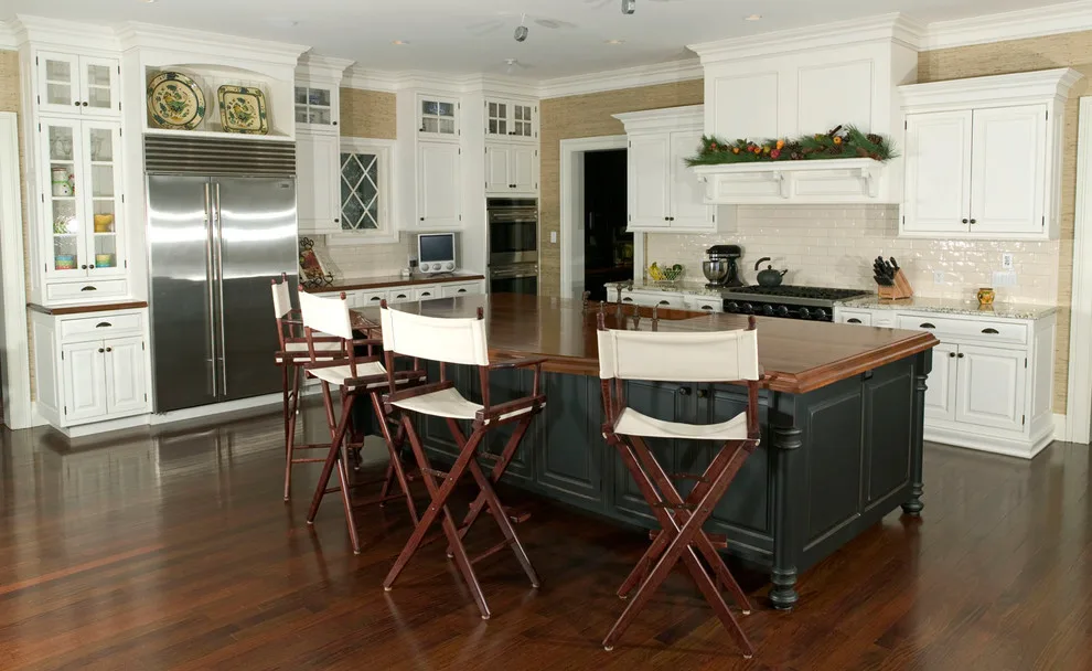 Classic Kitchen with White Cabinetry by Merrick Kitchen & Bath, Ltd - Photo 2