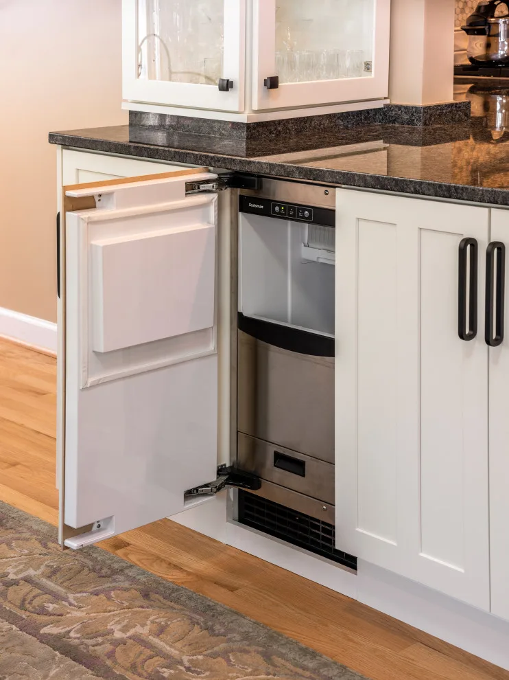 Transitional White Kitchen Featuring a Bar by Gabriela Matuchova, CKBD / HAUS 2690 DSGN - Photo 20