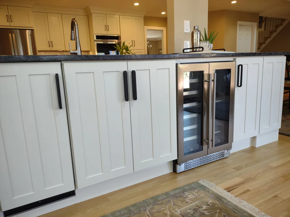 Transitional White Kitchen Featuring a Bar by Gabriela Matuchova, CKBD / HAUS 2690 DSGN - Photo 25