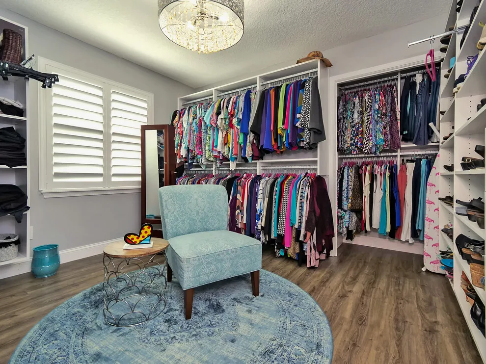 Tropical Makeover by Jayne Barth, Designer by Woodsman Kitchens And Floors - Photo 17