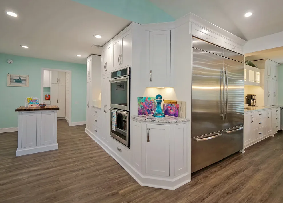 Tropical Makeover by Jayne Barth, Designer by Woodsman Kitchens And Floors - Photo 23