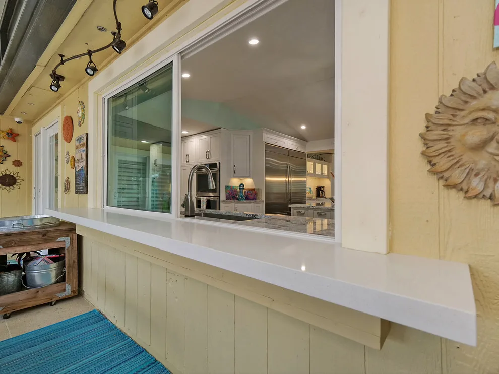 Tropical Makeover by Jayne Barth, Designer by Woodsman Kitchens And Floors - Photo 20
